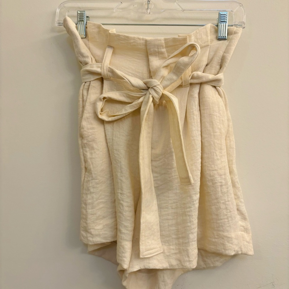 Target Universal Thread High Rise Paper Bag Shorts Size: XS - Picture 2 of 7